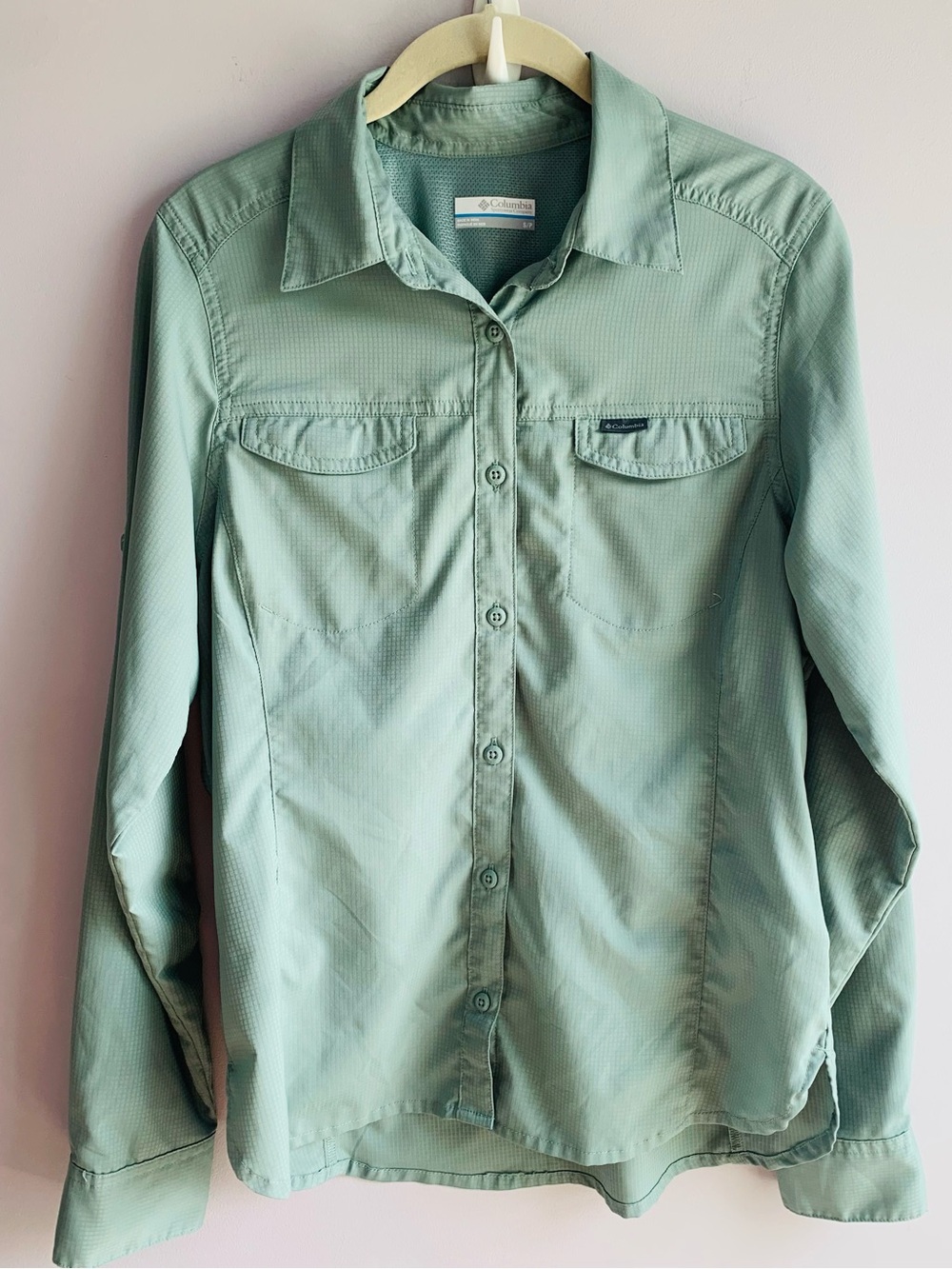 Columbia Omni Shade Long Sleeve Shirt Sage Green Active Hiking Walking EUC Small